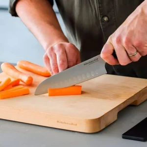 Imagen de producto: Cuchillo Santoku 18cm KitchenAid KOG7IKSSOHOBA con Funda, Corte Gourmet